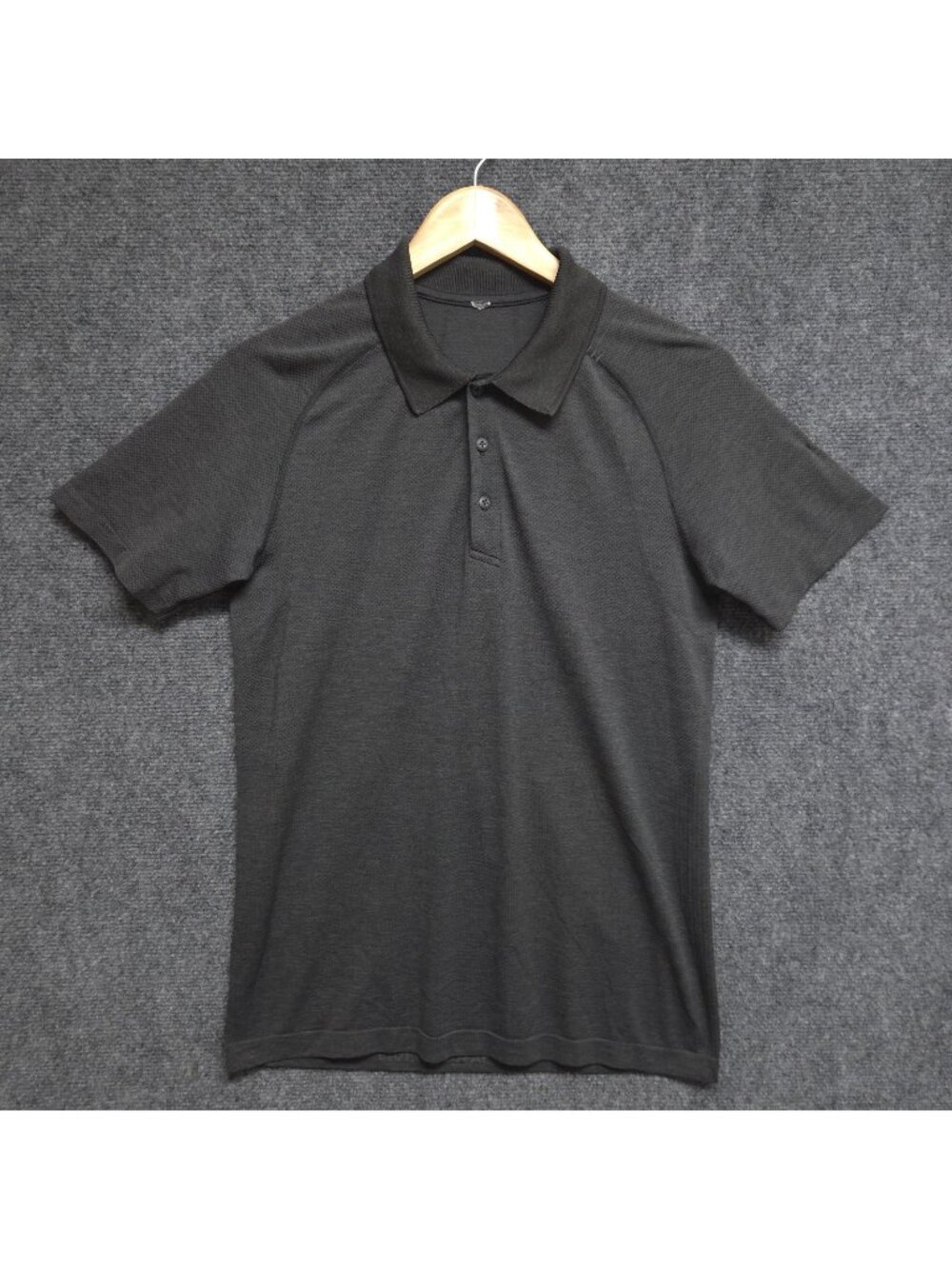 Lululemon Polo Shirt Mens Small Charcoal Metal Vent Tech Short Sleeve Casual